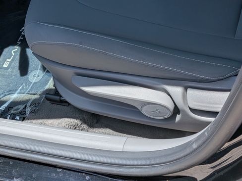 Used 2024 Hyundai Elantra SEL FWD image 20