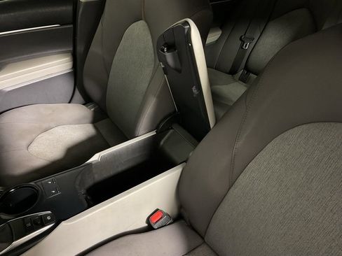 Used 2020 Toyota Camry LE w/ Convenience Package AWD/4WD image 30