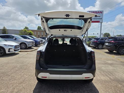 Used 2025 Nissan Kicks SR FWD image 27