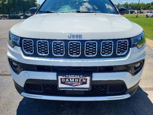 Used 2025 Jeep Compass Limited AWD/4WD image 6