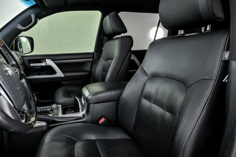 Used 2020 Toyota Land Cruiser Heritage Edition AWD/4WD image 21