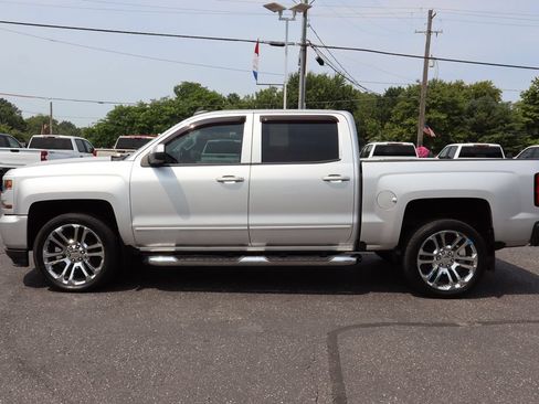 Used 2018 Chevrolet Silverado 1500 LT w/ All Star Edition AWD/4WD image 38