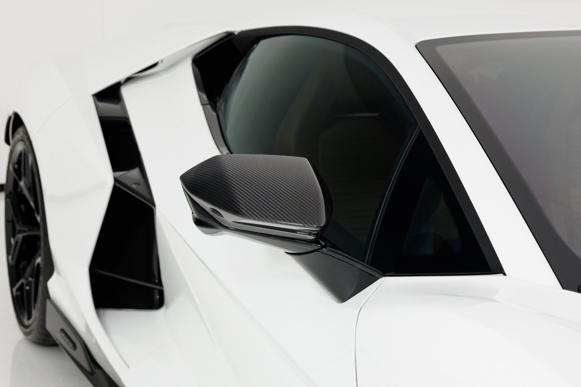 Used 2024 Lamborghini Revuelto AWD/4WD image 69