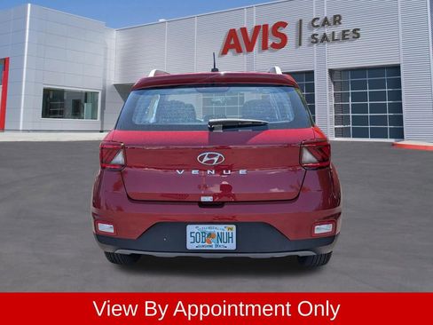 Used 2025 Hyundai Venue SEL FWD image 9