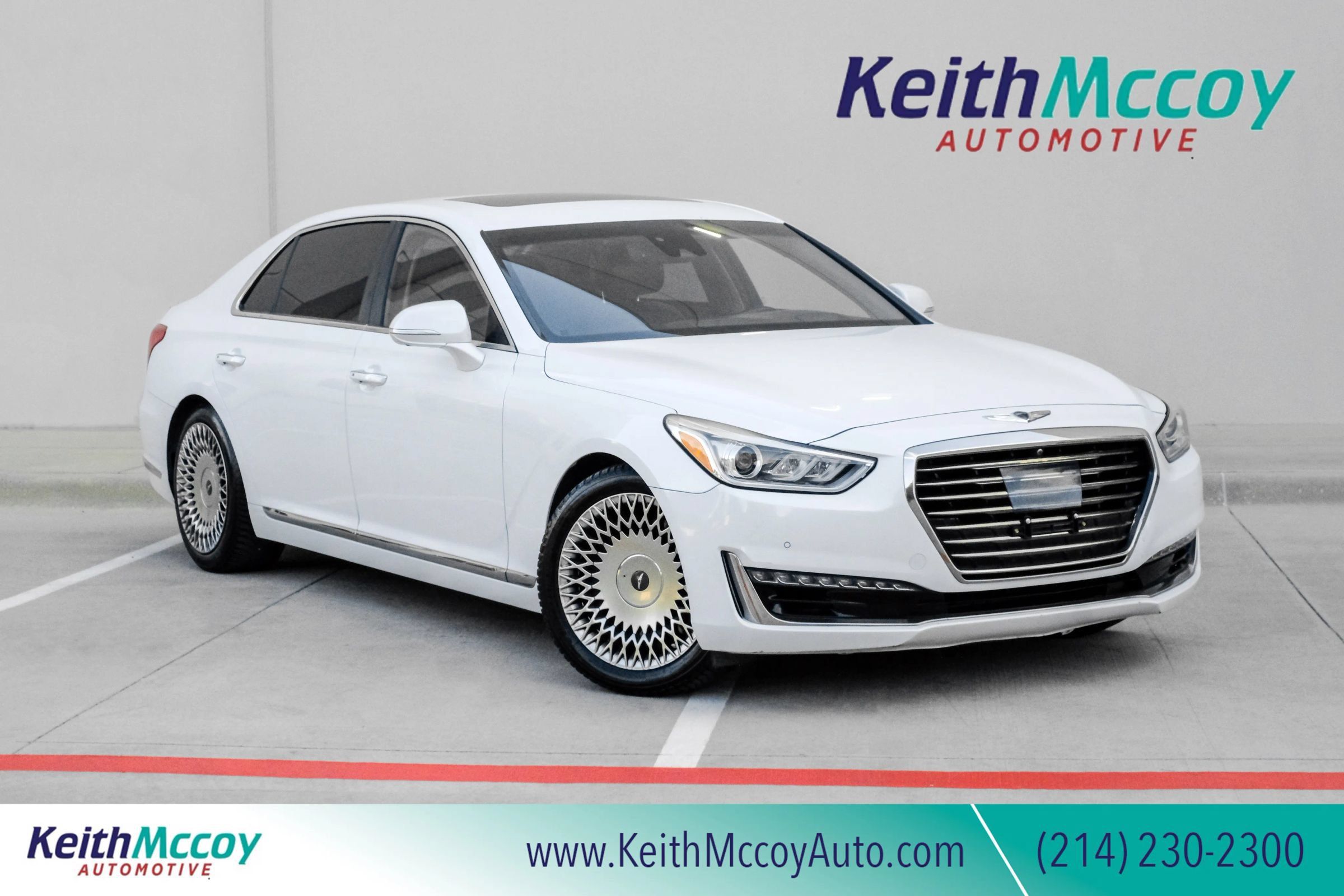 Used 2019 Genesis G90 5.0 Ultimate RWD image 1