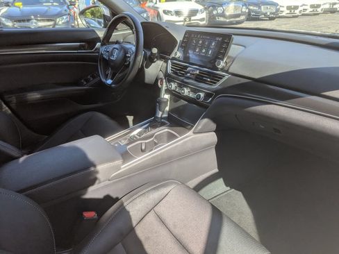 Used 2020 Honda Accord Sport image 32