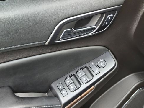 Used 2017 Chevrolet Suburban LS image 12