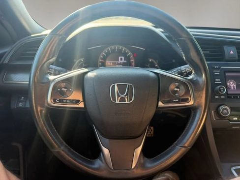 Used 2018 Honda Civic Sport image 11