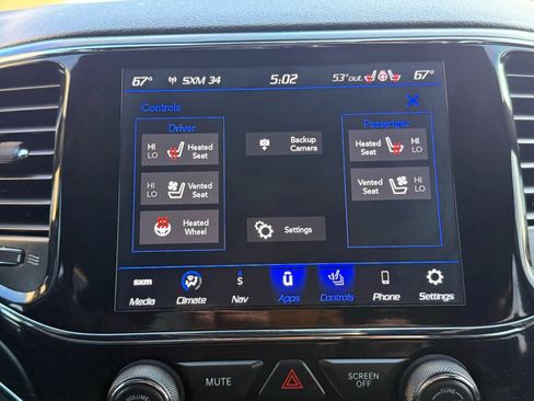 Used 2021 Jeep Grand Cherokee Limited w/ Luxury Group II image 40