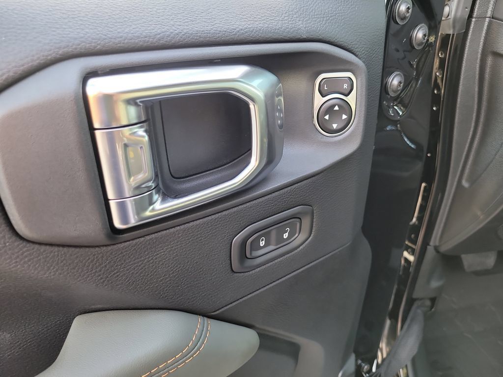 New 2026 Jeep Gladiator Mojave AWD/4WD image 18