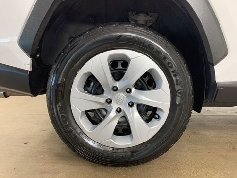 Used 2024 Toyota RAV4 LE image 38