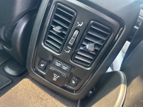 Used 2022 Dodge Durango GT image 27