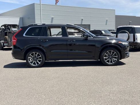 Used 2016 Volvo XC90 T6 Momentum w/ Momentum Plus Package AWD/4WD image 4