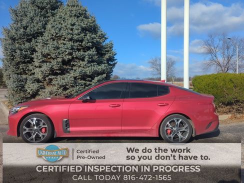 Used 2018 Kia Stinger GT1 image 1