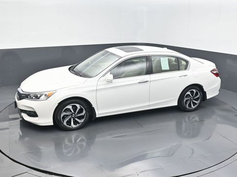 Used 2017 Honda Accord EX-L image 9