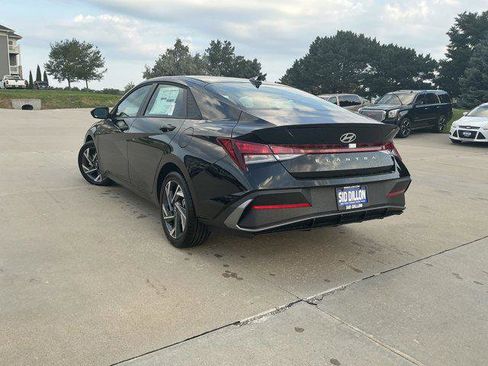New 2025 Hyundai Elantra Sport image 3