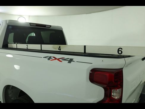 Used 2024 Chevrolet Silverado 1500 LT AWD/4WD image 12