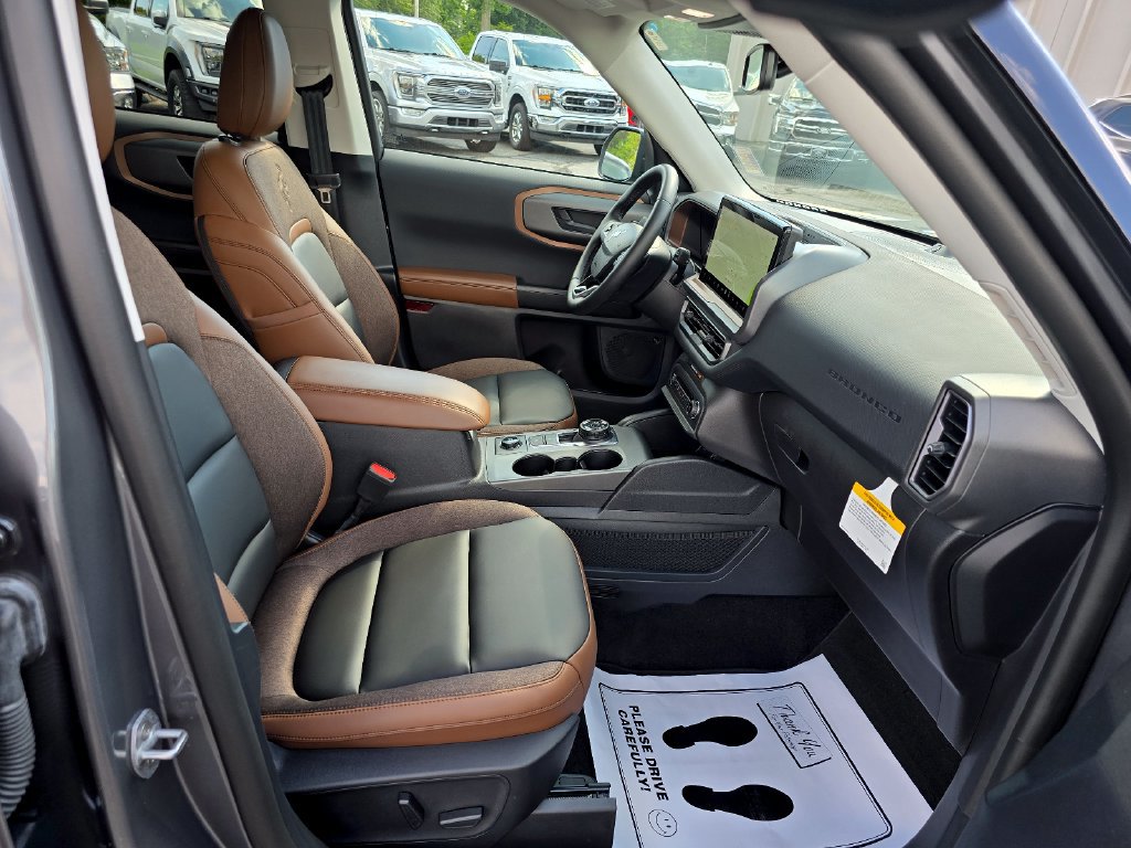 Used 2025 Ford Bronco Sport Outer Banks w/ Outer Banks Tech Package+ AWD/4WD image 13