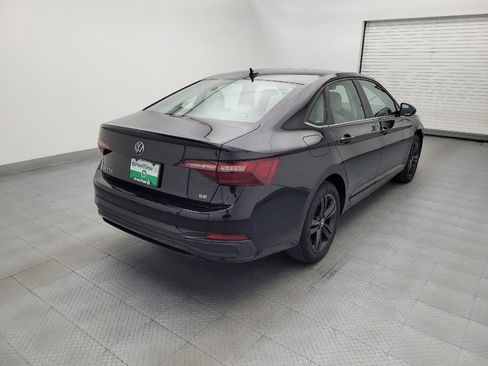 Used 2024 Volkswagen Jetta SE FWD image 9