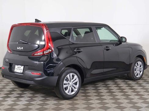 Used 2022 Kia Soul LX FWD image 7