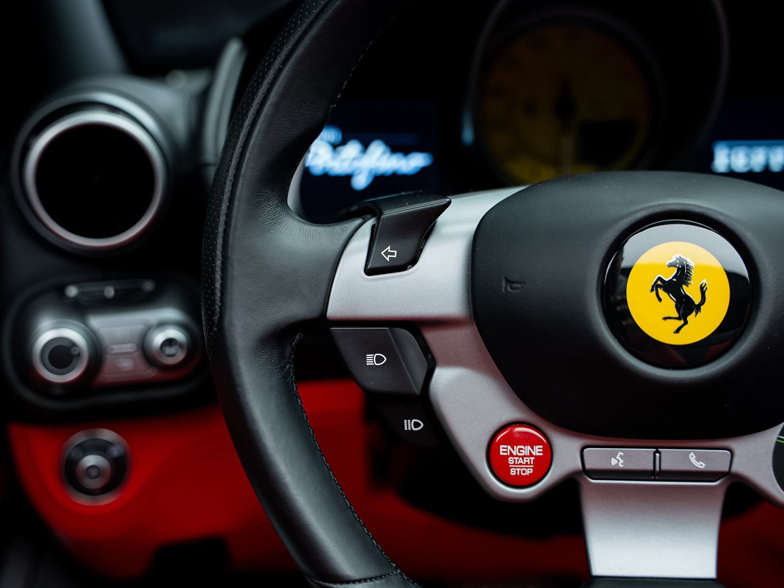 Used 2019 Ferrari Portofino RWD image 44