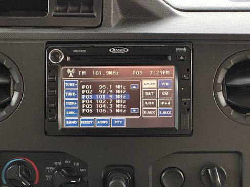 Used 2011 Ford E-450 and Econoline 450 Super Duty w/ Motorhome Prep Pkg image 40