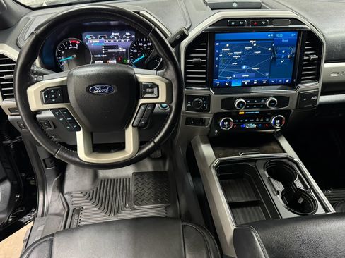 Used 2022 Ford F250 Lariat w/ Lariat Ultimate Package AWD/4WD image 14