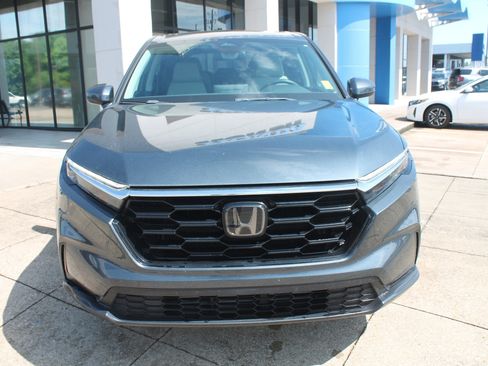 Used 2023 Honda CR-V EX image 2