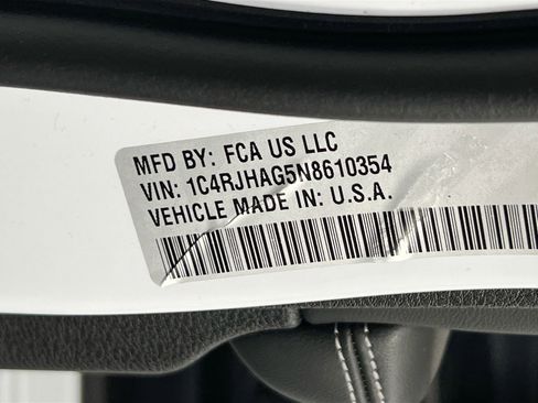 Used 2022 Jeep Grand Cherokee Altitude image 30