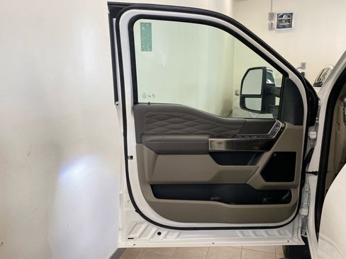 New 2026 Ford F350 Platinum w/ Platinum Plus Package AWD/4WD image 16