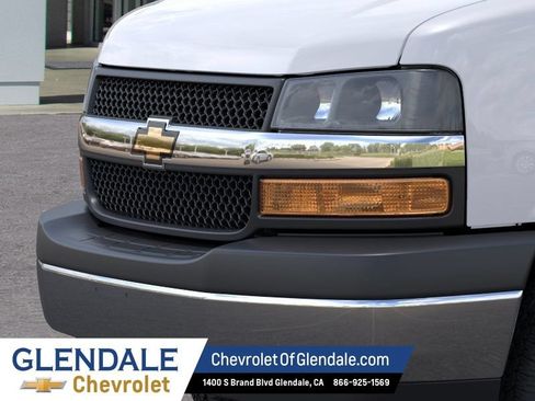New 2025 Chevrolet Express 3500 w/ Power Convenience Package RWD image 13
