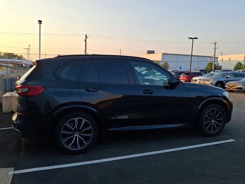 Used 2019 BMW X5 xDrive50i w/ M Sport Package AWD/4WD image 5