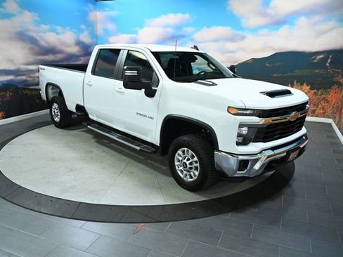 Used 2025 Chevrolet Silverado 2500 LT w/ Convenience Package image 1