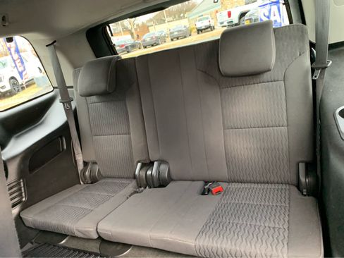 Used 2018 Chevrolet Tahoe LS w/ All-Season Package image 22