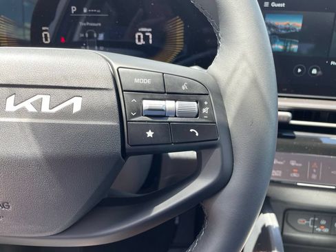New 2026 Kia Sportage EX FWD image 25
