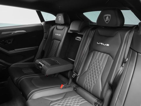 Used 2023 Lamborghini Urus Performante AWD/4WD image 64