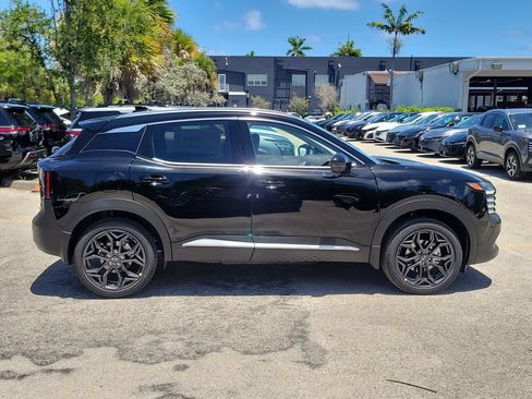 New 2026 Nissan Kicks SR w/ SR Premium Package AWD/4WD image 9