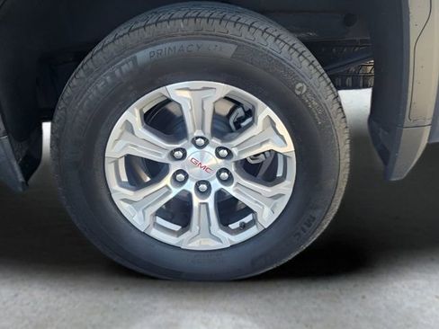Used 2025 GMC Sierra 1500 SLT image 11