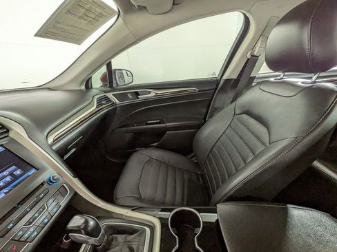 Used 2016 Ford Fusion SE w/ Equipment Group 202A image 30