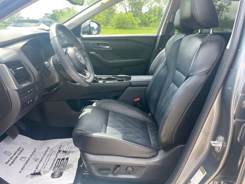 Used 2024 Nissan Rogue Platinum w/ Platinum Premium Package AWD/4WD image 19