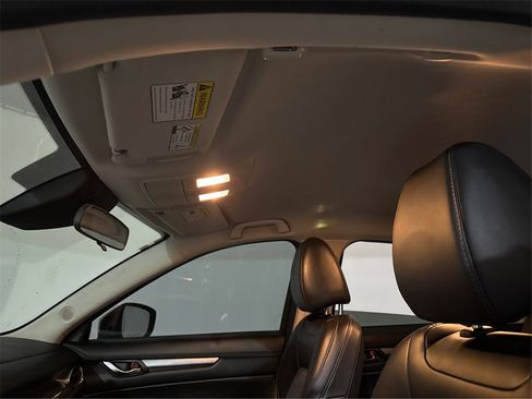 Used 2018 MAZDA CX-5 Touring image 39