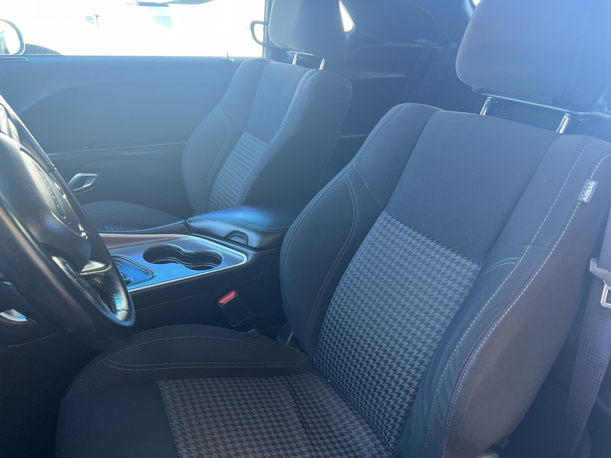 Used 2020 Dodge Challenger SXT RWD image 6