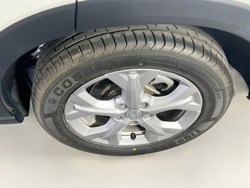 Used 2023 Honda HR-V LX image 28