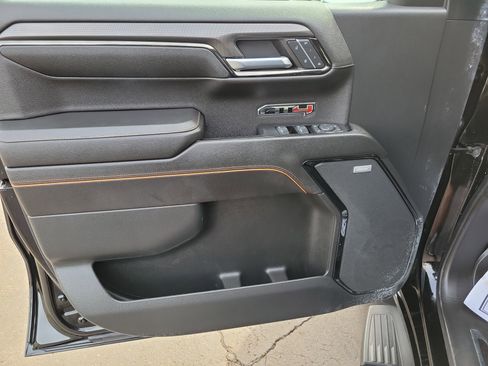 Used 2023 GMC Sierra 1500 AT4 w/ Technology Package image 20