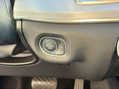 Used 2025 Mercedes-Benz GLS 450 4MATIC image 14