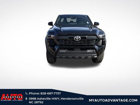 Used 2024 Toyota Tacoma TRD Off-Road AWD/4WD image 2