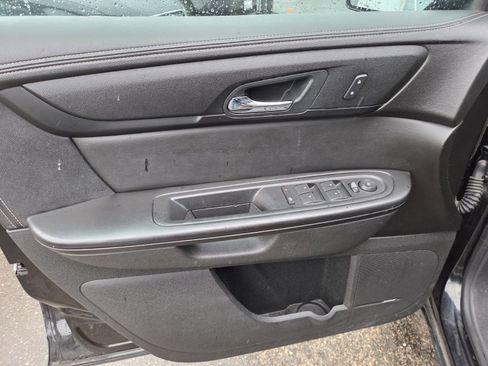 Used 2016 Chevrolet Traverse LT FWD image 7