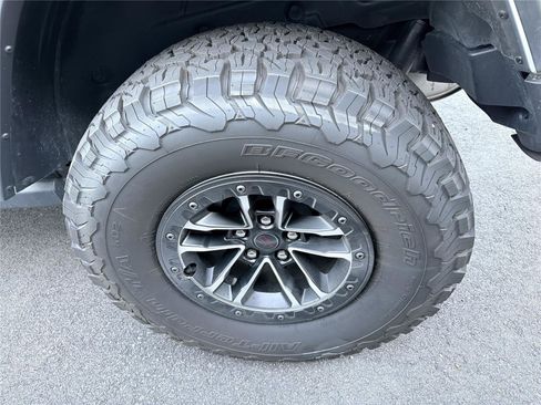 Used 2025 Jeep Wrangler Unlimited Rubicon AWD/4WD image 10