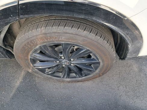 Used 2024 Buick Envista Sport Touring w/ Convenience I Package FWD image 8