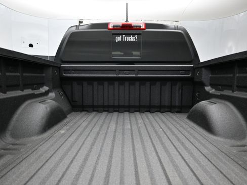 Used 2022 GMC Canyon AT4 w/ Driver Alert Package AWD/4WD image 7